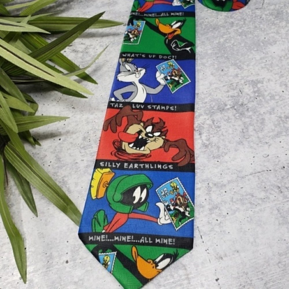 Looney Tunes Colorful Stamp Collection Tie Taz Bugs Bunny Daffy Duck Marvin - Picture 2 of 4